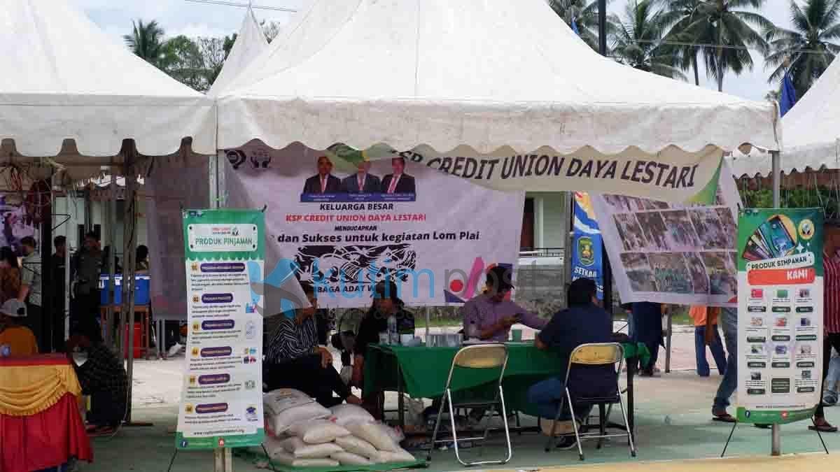 Bazzar Promosi UMKM Ditengah Pesta Budaya Lom Plai Bazzar Promosi UMKM Ditengah Pesta Budaya Lom Plai