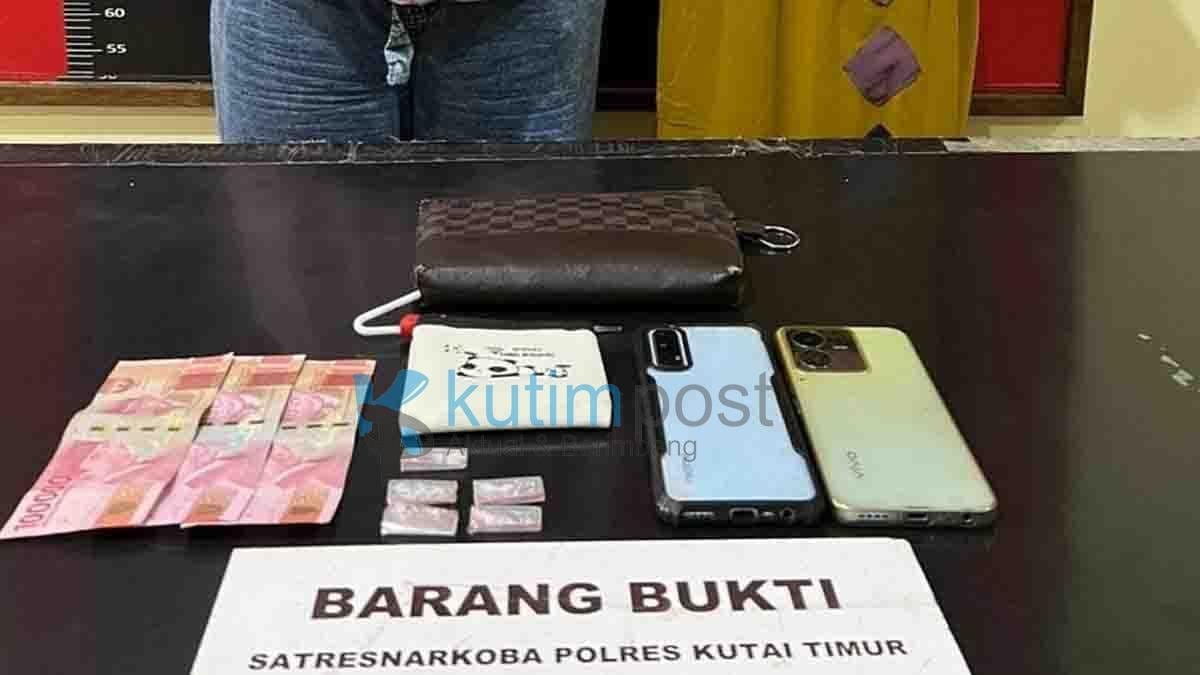 Bermain Narkoba, 2 Wanita Ini Diamankan Polisi Bermain Narkoba, 2 Wanita Ini Diamankan Polisi