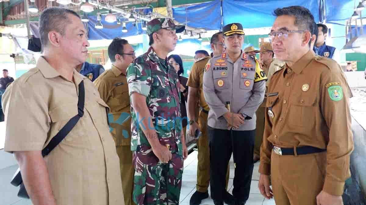 Bupati dan Forkopimda Sidak Pasar Bupati dan Forkopimda Sidak Pasar