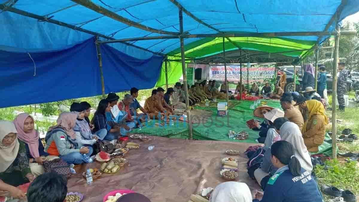 Bupati Beri Bantuan Poktan Ranpul 2 Unit Cultivator Bupati Beri Bantuan Poktan Ranpul 2 Unit Cultivator