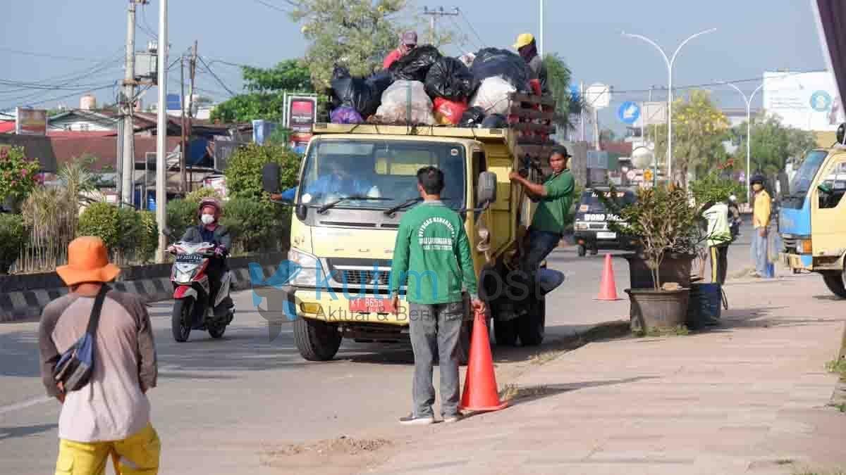 UPTD Kebersihan Akan Berikan Reward Pegawai Teladan UPTD Kebersihan Akan Berikan Reward Pegawai Teladan