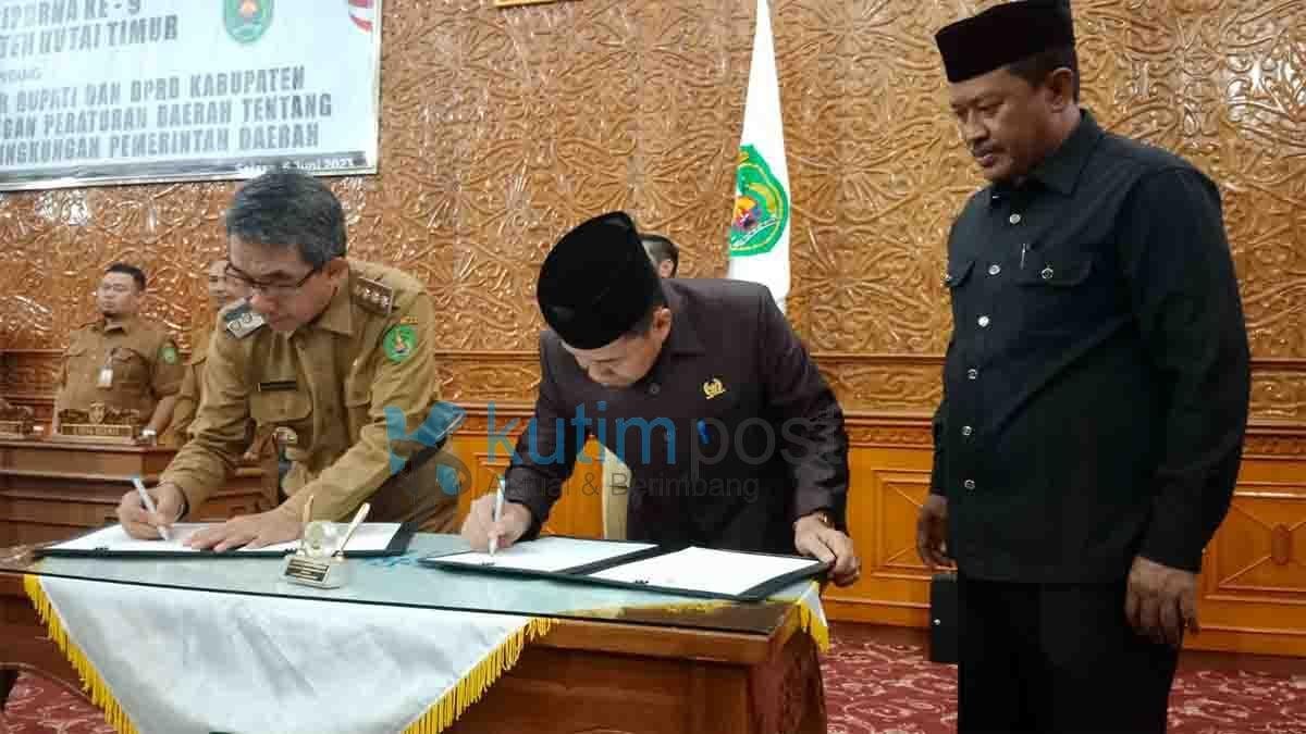 Pemkab Kutim dan DPRD Setujui Raperda Pedoman Tata Kearsipan Pemkab Kutim dan DPRD Setujui Raperda Pedoman Tata Kearsipan