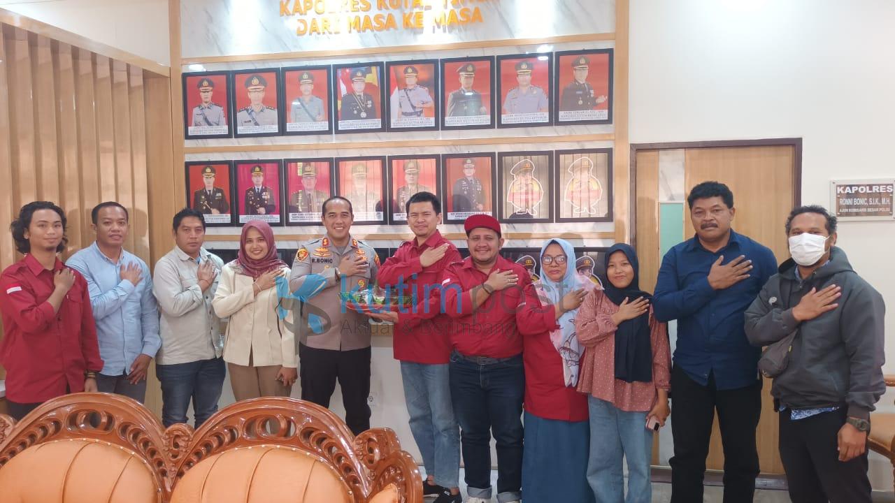 Silaturahmi Kelembagaan, AJKT Sambangi Kapolres Kutim AKBP