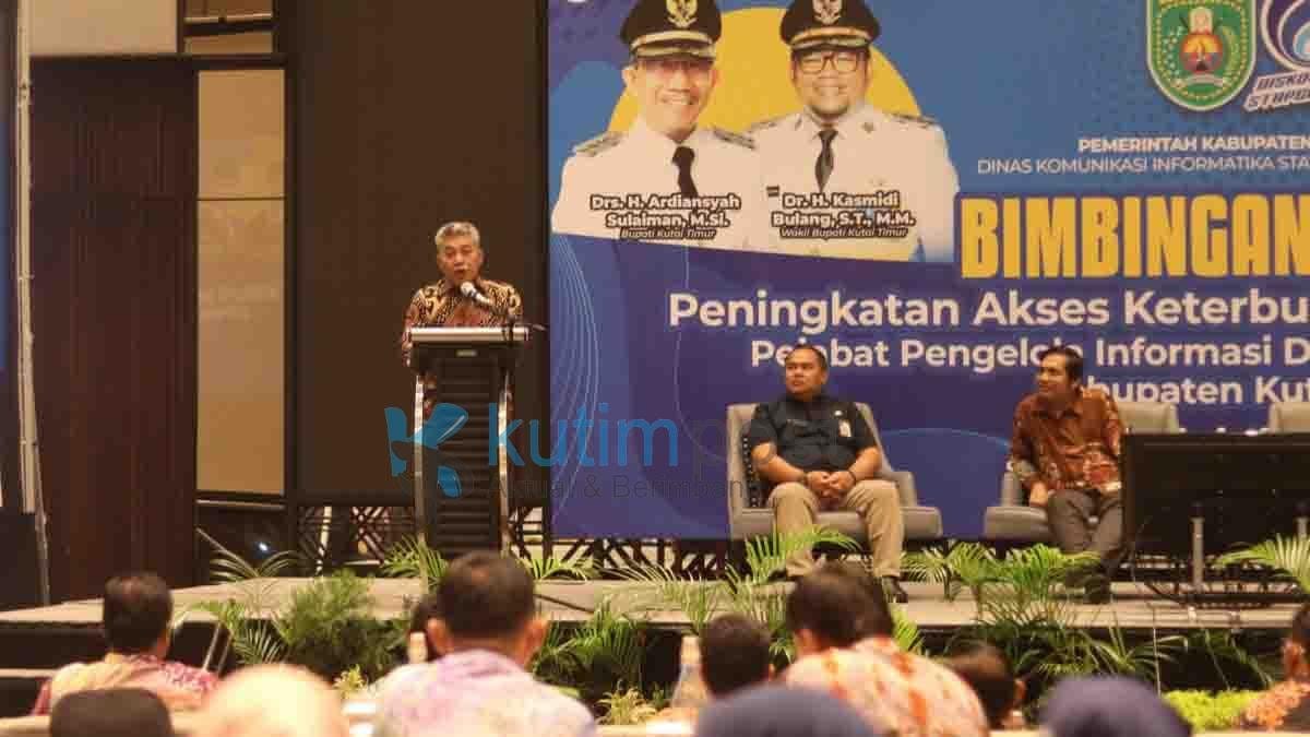 Zubair Tutup Bimtek Informasi Publik PPID Zubair Tutup Bimtek Informasi Publik PPID