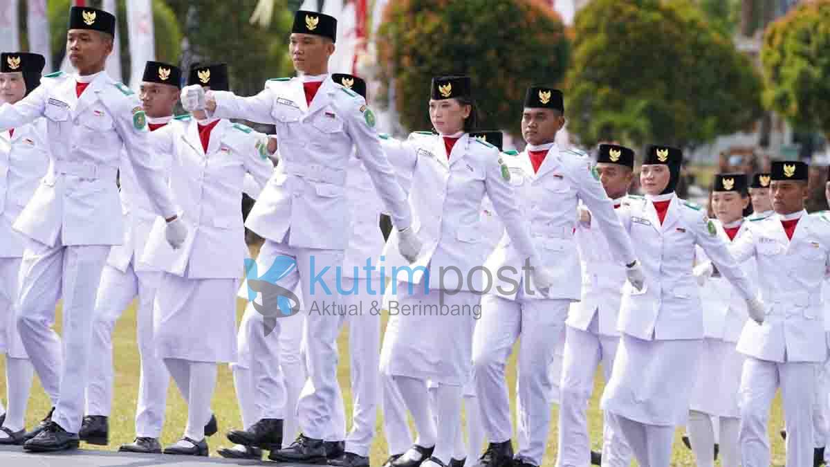 Berjalan Khidmat Upacara Penurunan Bendera HUT Ke-78 RI di Kutai Timur