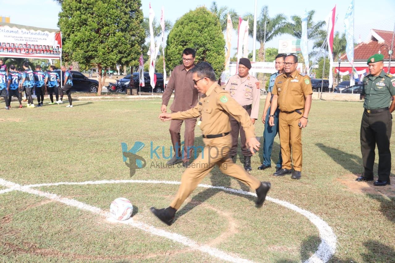 Bupati Ardiansyah Resmi Buka Turnamen Mini Soccer DPRD Cup 2