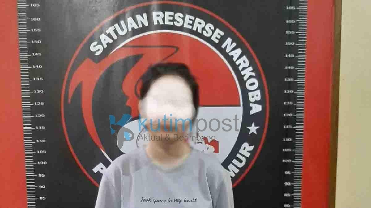 Gadis Cantik Ini Harus Berurusan Dengan Polres Kutim Gegara Sabu Gadis Cantik Ini Harus Berurusan Dengan Polres Kutim Gegara Sabu