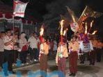 Kasmidi Bulang Lepas Ratusan Pawai Obor Gelaran Pramuka Kwarcab Kutim Kasmidi Bulang Lepas Ratusan Pawai Obor Gelaran Pramuka Kwarcab Kutim