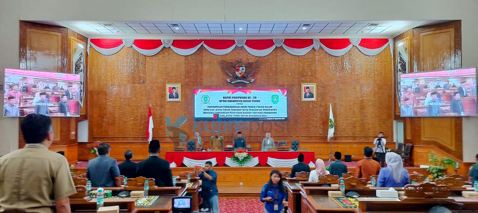Joni Pimpin Rapat Paripurna ke 28