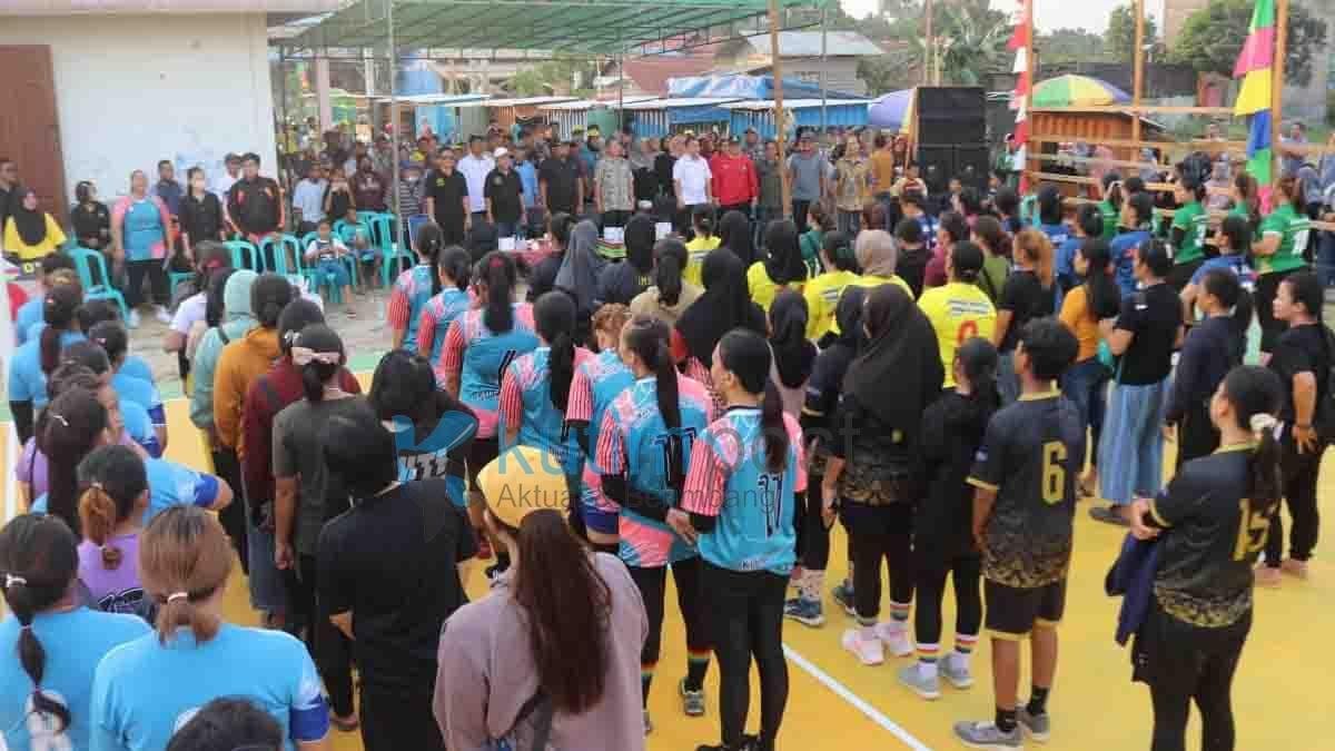 Wabup Buka Turnamen Bola Voli Zona 4 Wabup Buka Turnamen Bola Voli Zona 4