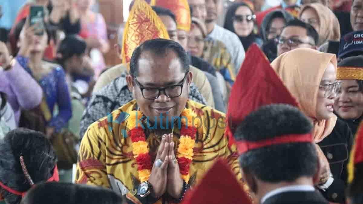 Wabup Kasmidi Bulang Kukuhkan Pengurus Permata Di 3 Kecamatan Wabup Kasmidi Bulang Kukuhkan Pengurus Permata Di 3 Kecamatan