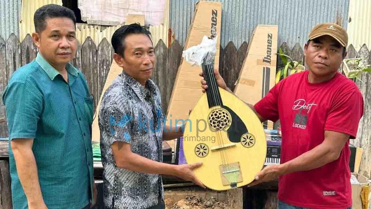 Alat Musik Sasak Rinjani, Joni Semoga Bermanfaat Untuk Masyarakat Alat Musik Sasak Rinjani, Joni; Semoga Bermanfaat Untuk Masyarakat
