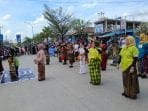 Bupati Kutim Lepas 45 Regu Peserta dalam Kirab Budaya HUT KUTIM ke-24 Bupati Kutim Lepas 45 Regu Peserta dalam Kirab Budaya HUT KUTIM ke-24