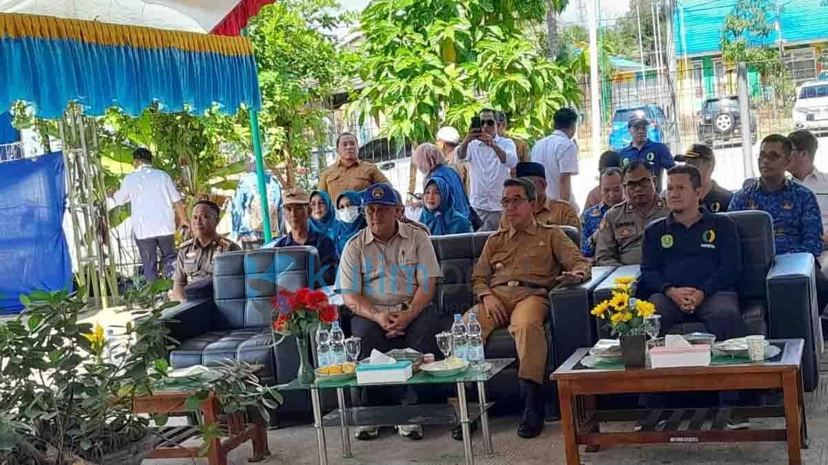 Bupati dan Wabup Kutim Dorong Masyarakat Manfaatkan Pekarangan Bupati dan Wabup Kutim Dorong Masyarakat Manfaatkan Pekarangan