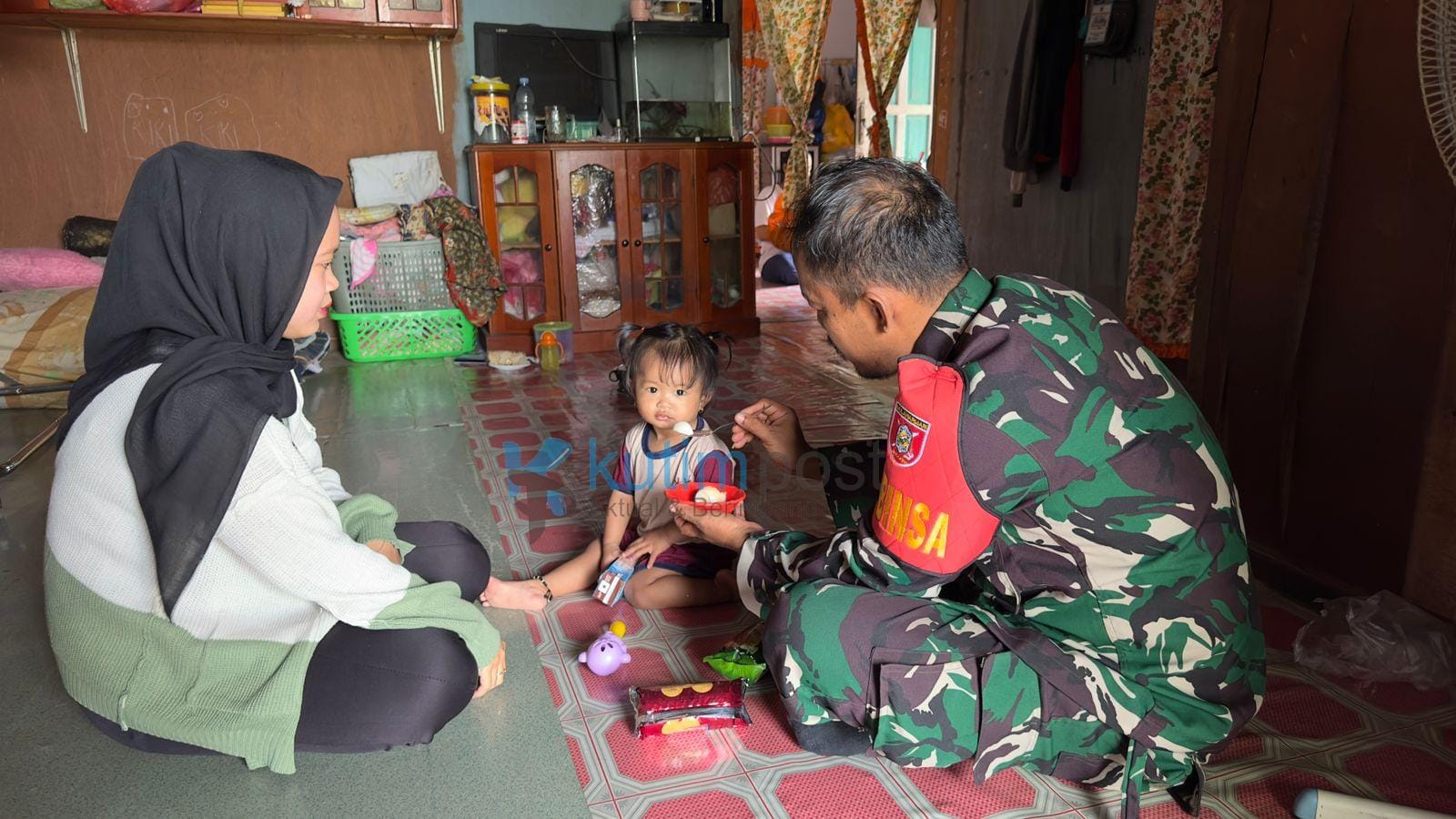 Babinsa Teluk Lingga Sambangi Anak Asuh Stunting Kodim 0909