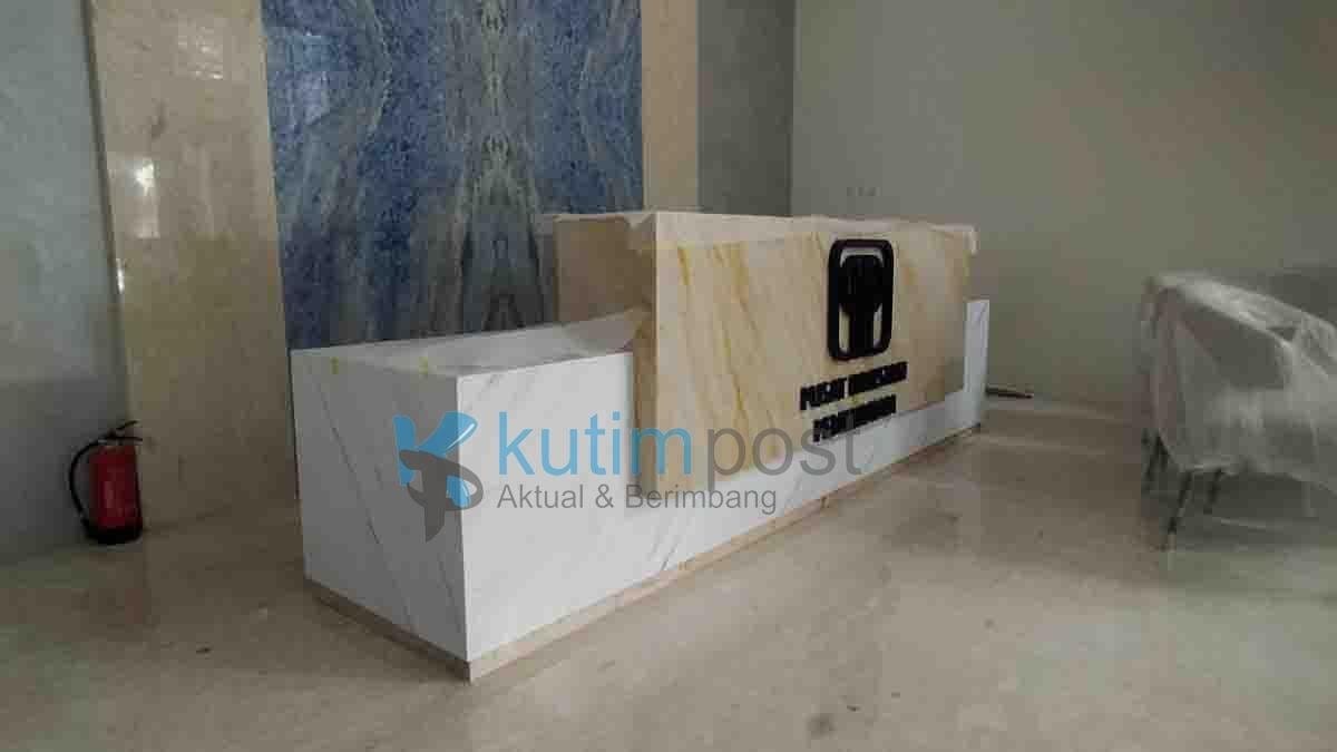 Harga Solid Surface Top Table