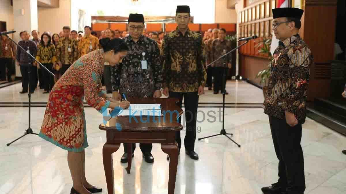 Trending Sosok Wanita Kebal Hadangan Paspampres