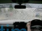 7-trik-aman-mengemudi-mobil-jarak-jauh-saat-musim-hujan_3436747.jpg