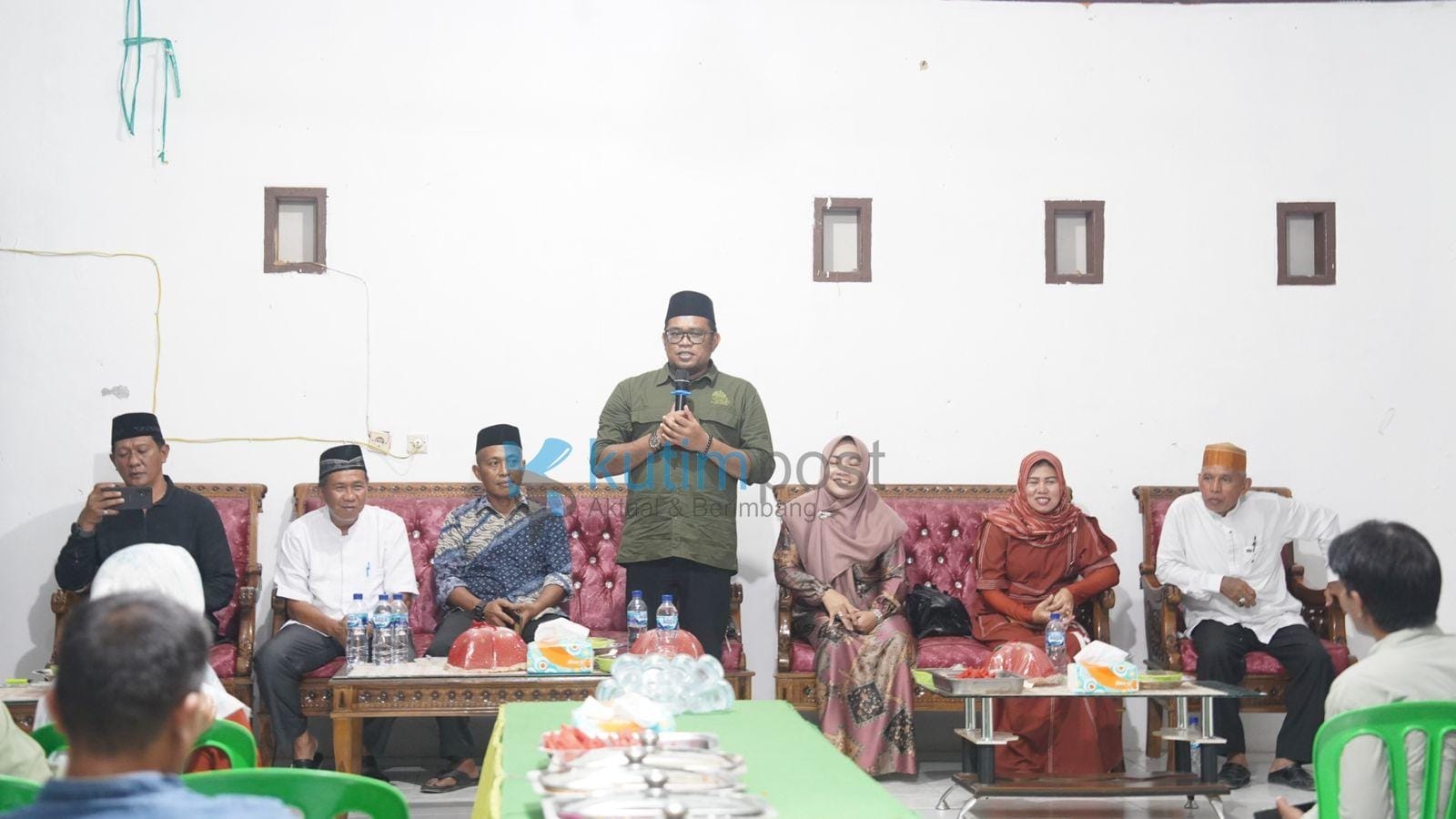 Kasmidi Bulang Kumpulkan Aspirasi Rakyat Saat Safari Ramadan di Desa Suka Damai Kasmidi Bulang Kumpulkan Aspirasi Rakyat Saat Safari Ramadan di Desa Suka Damai