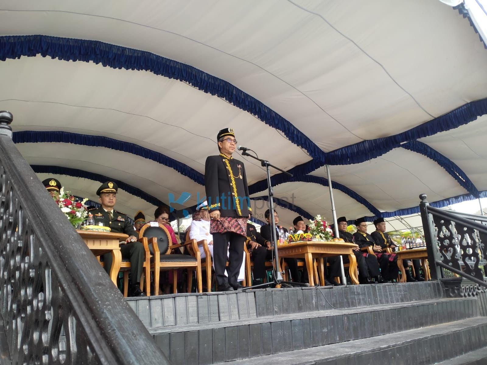 ca6eab6f-0c86-4afe-b295-6c07af60eb50