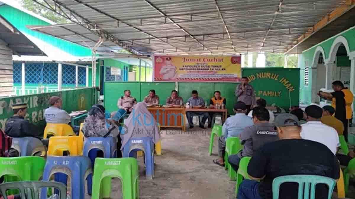 Menjelang Pilkada, Polres Kutai Timur Memberi Himbauan Dengan Gelar Jumat Curhat