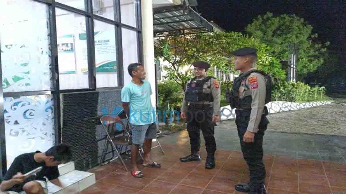 Patroli Malam Samapta Polres Kutai Timur Terus Dilakukan Jelang Pilkada Patroli Malam Samapta Polres Kutai Timur Terus Dilakukan Jelang Pilkada