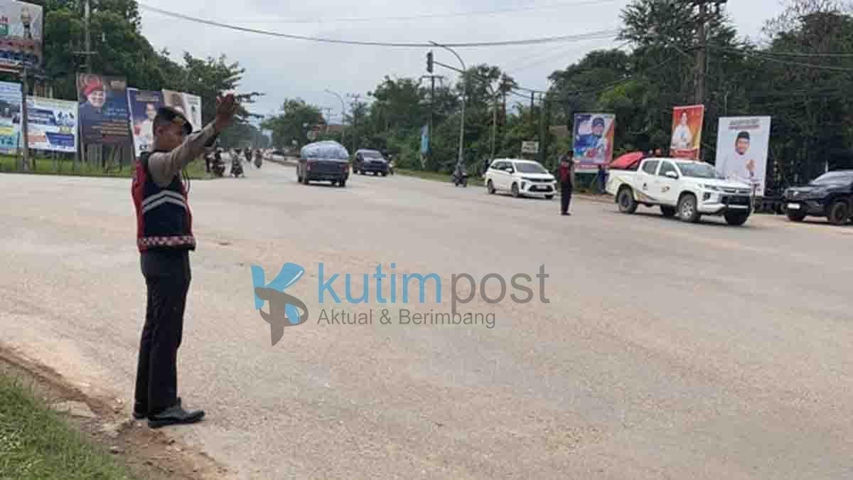 Polres Kutim Gatur Lalin Antisipasi Kemacetan
