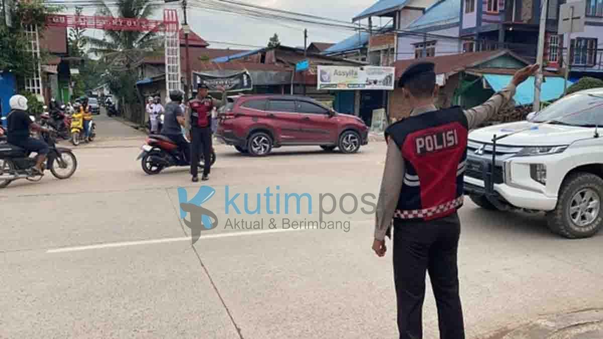 Polres Kutim Gatur Lalin Hindari Kemacetan