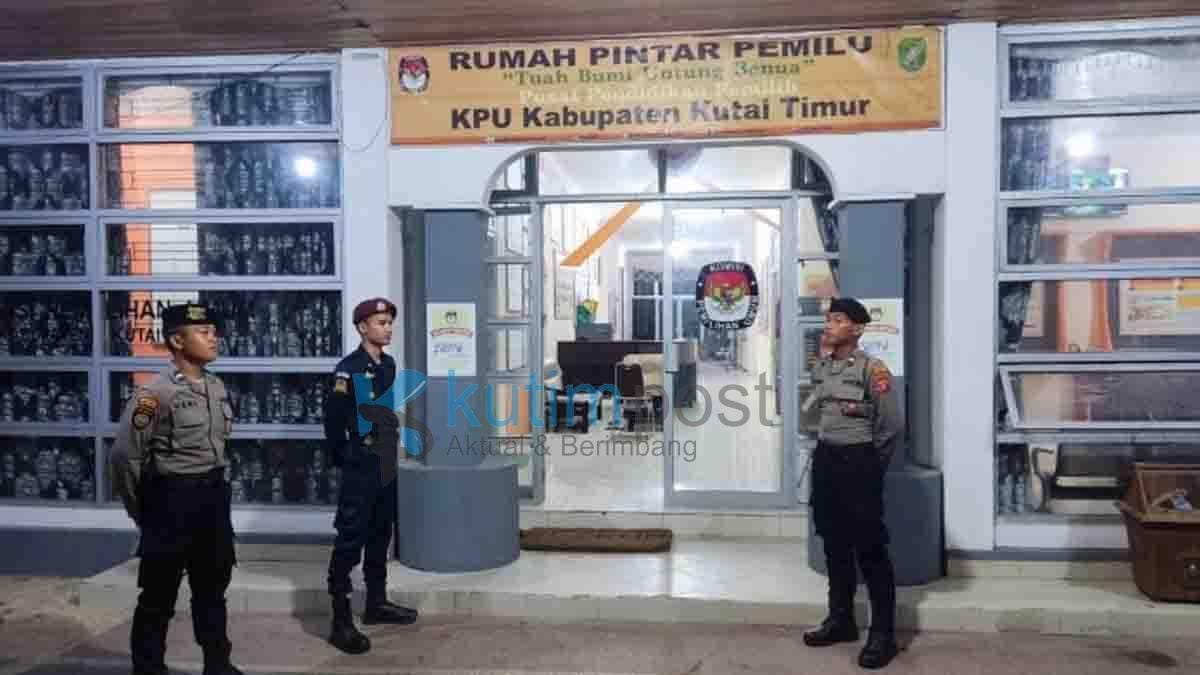 Polres Kutim Perketat Penjagaan di KPU