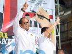 Kampanye di Teluk Pandan, KB-Kinsu Tepis Isu Terkait Pengurangan Tunjangan Pegawai Kampanye di Teluk Pandan, KB-Kinsu Tepis Isu Terkait Pengurangan Tunjangan Pegawai