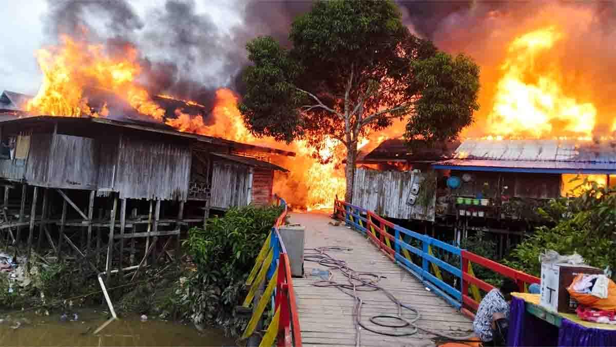 Ratusan Rumah Ludes Terbakar di Kecamatan Batu Ampar
