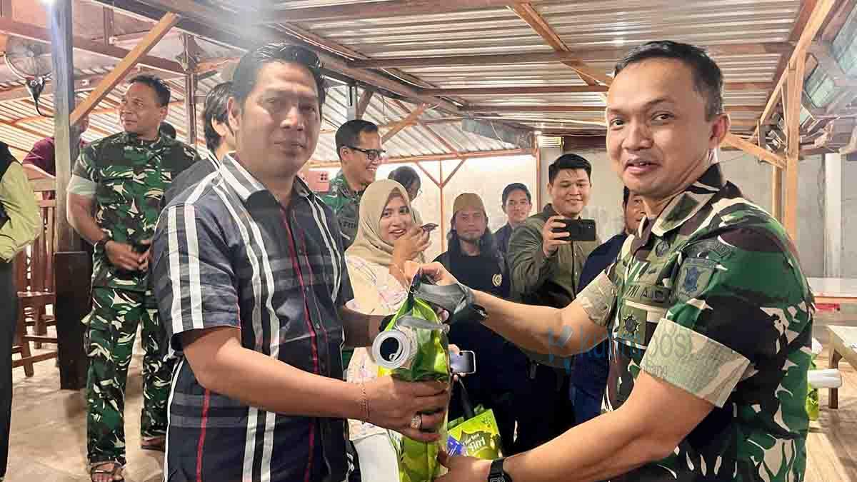 Dandim 0909 Kutim Silaturahmi Dengan Awak Media Dandim 0909 Kutim Silaturahmi Dengan Awak Media