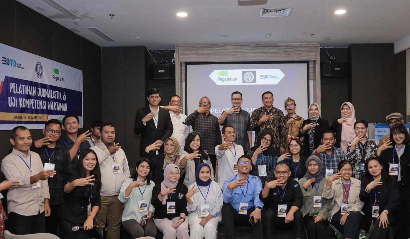 Attachment for Pegadaian Sukses Gelar Uji Kompetensi Wartawan di Berbagai Kota