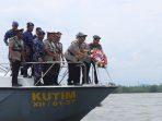 Kapolres Kutim Tabur Bunga Jelang HUT Kemerdekaan RI ke-80 Kapolres Kutim Tabur Bunga Jelang HUT Kemerdekaan RI ke-80