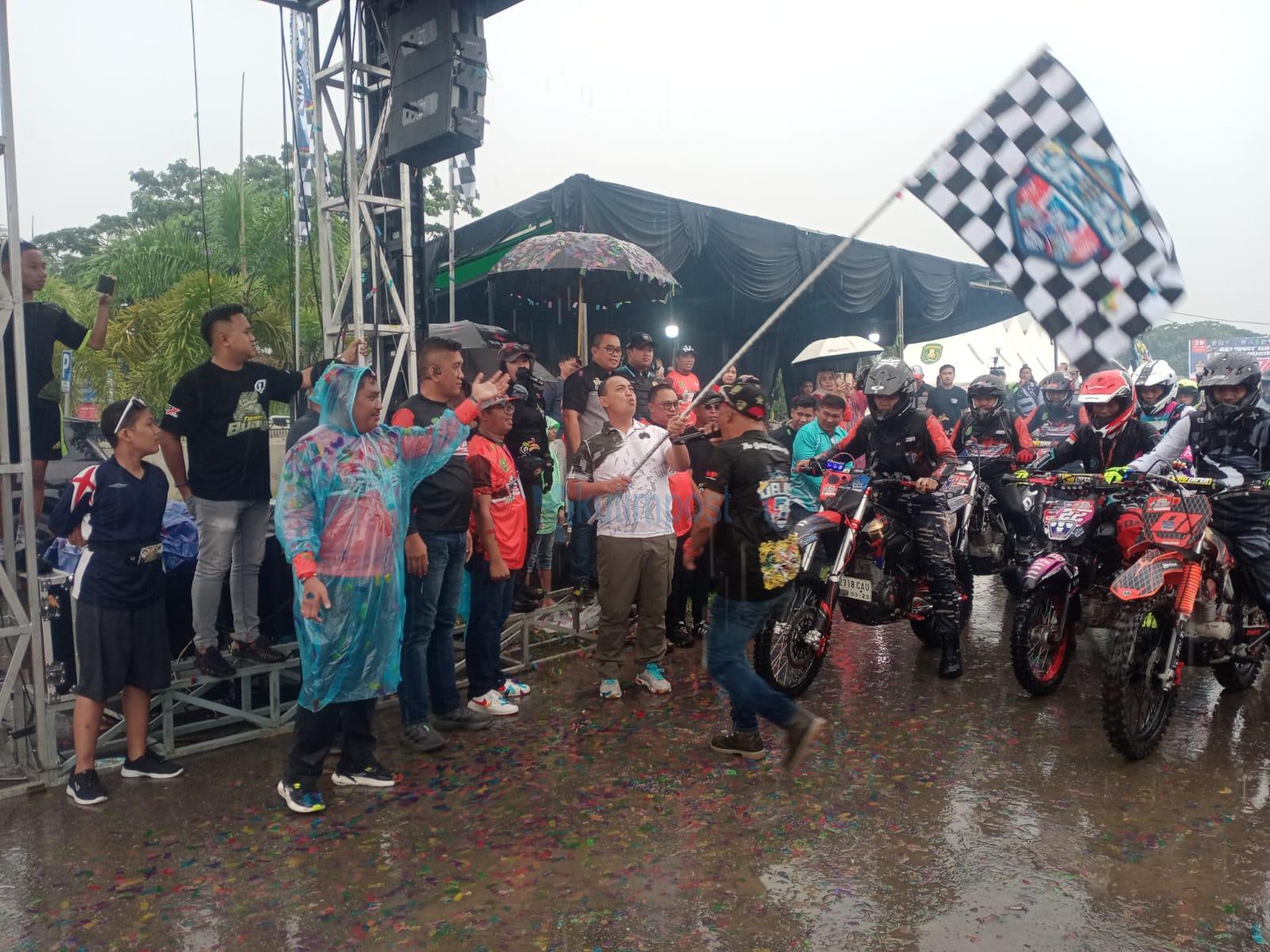 058c194b-8b06-4f12-8f56-3a8e2581342f