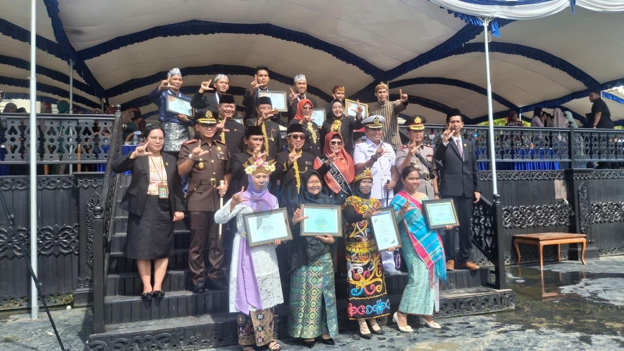 e2cb9ef7-a325-468b-b35e-b098e3ad89a1