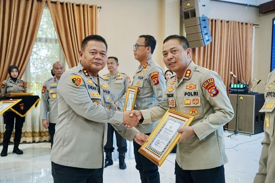 9f17297a-9fa4-4aeb-b652-96e62910a997