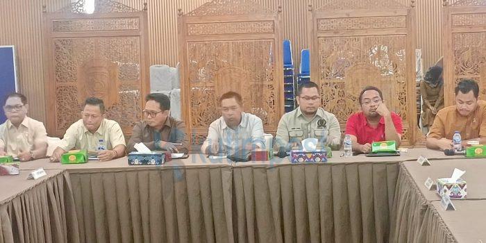 DPRD Kutim Soroti Kelangkaan BBM: Desak Evaluasi Aplikasi Xstar dan Tambah Kuota Dapil IV DPRD Kutim Soroti Kelangkaan BBM: Desak Evaluasi Aplikasi Xstar dan Tambah Kuota Dapil IV