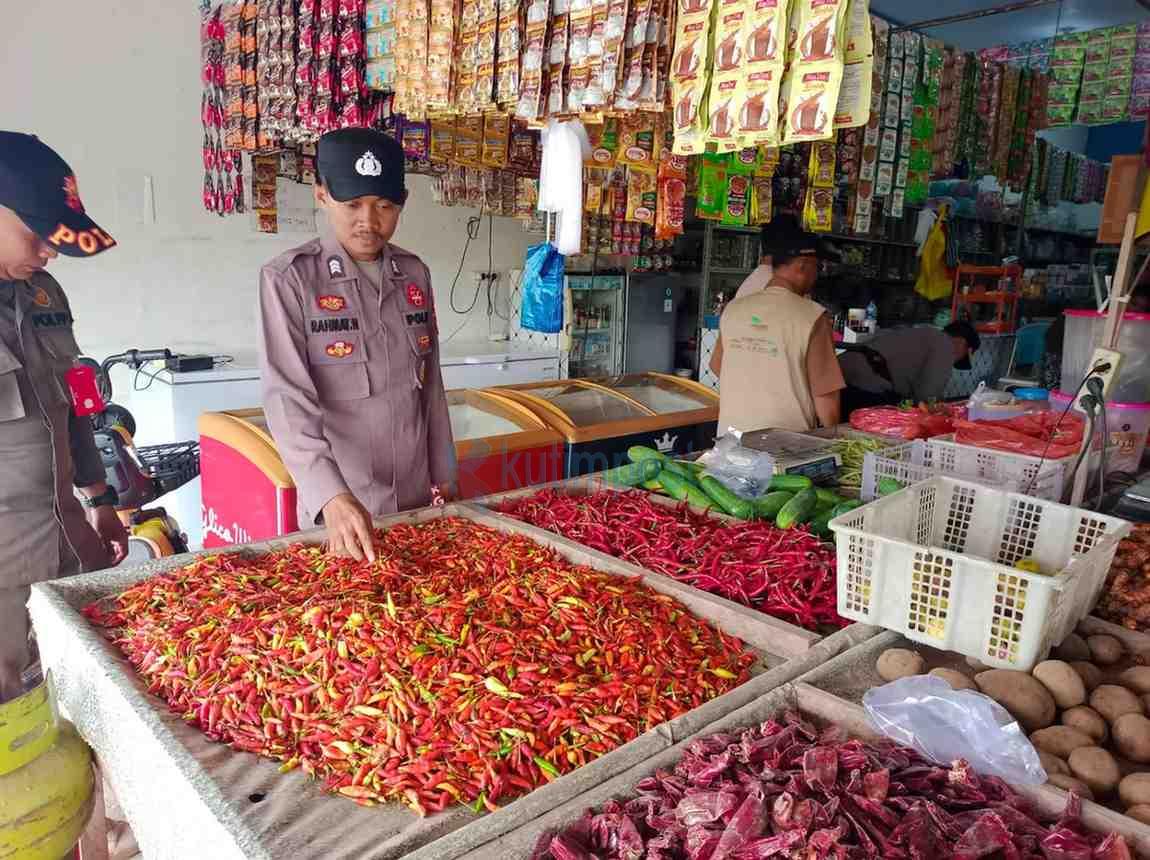 PolsekMuaraBengkalMonitoringHargaBapoktingSejumlahKomoditasNaik