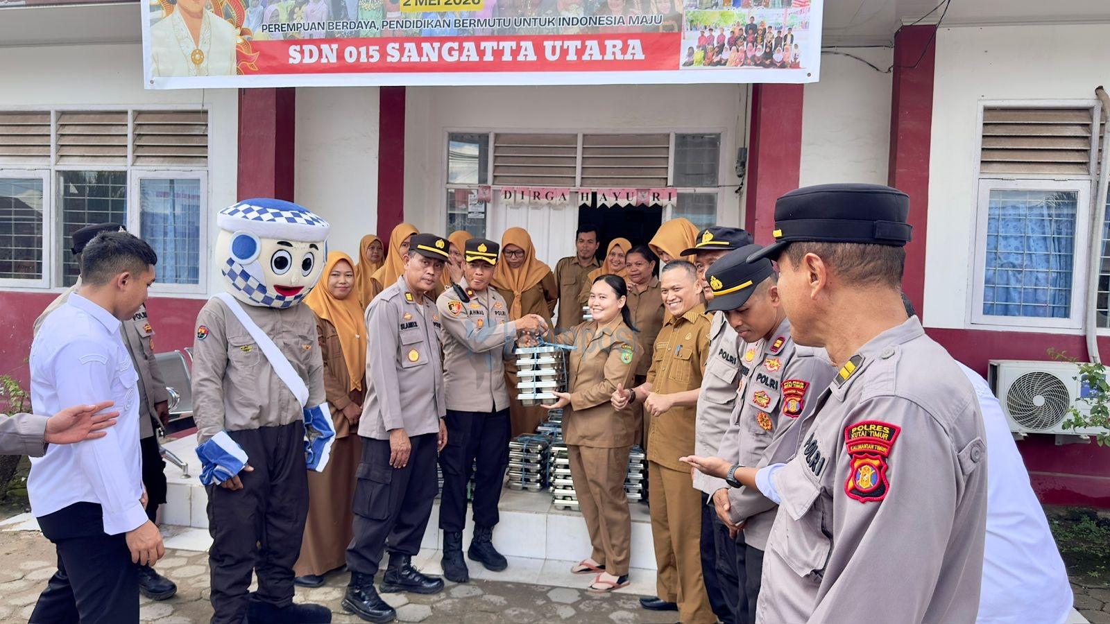SPPG Polres Kutim Salurkan Perdana MBG di SDN 015, Targetkan 3.000 Penerima Manfaat