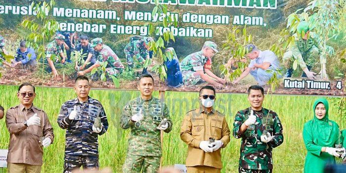 Kodam VI/Mlw Kampanyekan “Menyatu dengan Alam” Lewat Penanaman Pohon
