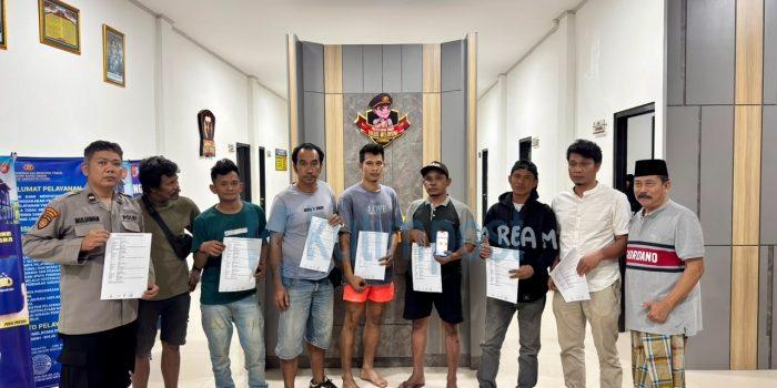 Problem Solving Berhasil, Polsek Sangatta Utara Mediasi Perselisihan Antrean BBM di SPBU Berakhir Damai Problem Solving Berhasil, Polsek Sangatta Utara Mediasi Perselisihan Antrean BBM di SPBU Berakhir Damai