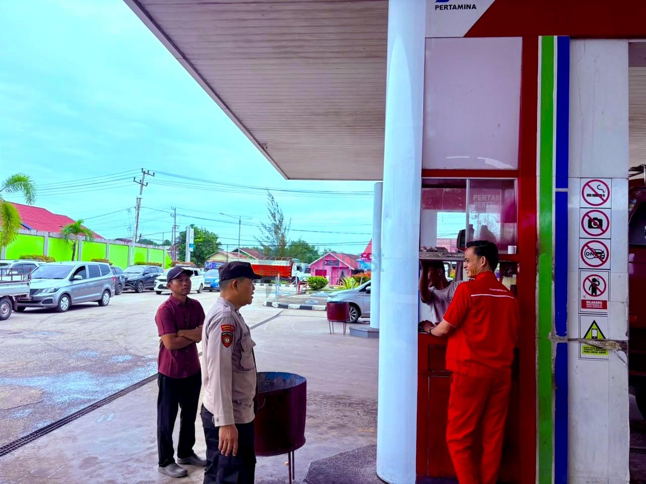 Cek SPBU, Polsek Sangatta Utara Pastikan Stok BBM Aman