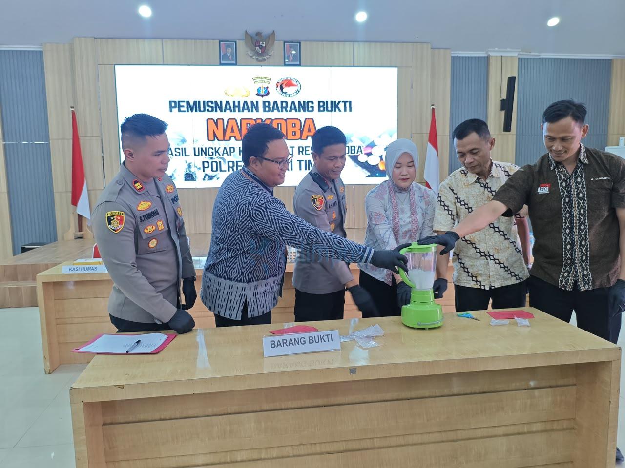 Komitmen Berantas Narkoba, Polres Kutim Musnahkan 29,26 Gram Sabu dan Amankan Empat Pelaku Komitmen Berantas Narkoba, Polres Kutim Musnahkan 29,26 Gram Sabu dan Amankan Empat Pelaku