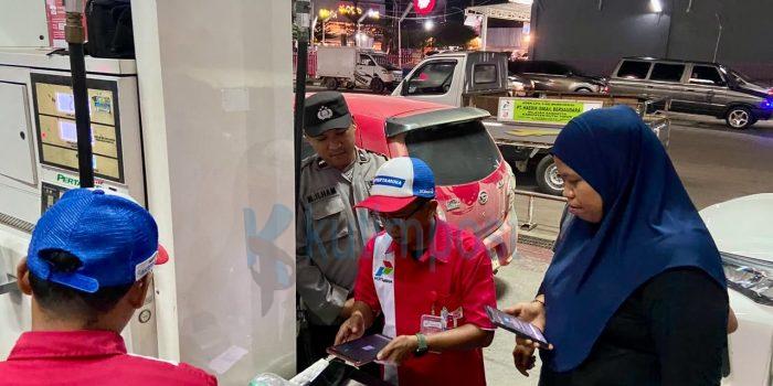 Polsek Sangatta Utara Perketat Pengamanan SPBU Depan STC, Barcode dan STNK Dicek
