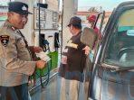 Polsek Sangatta Cek Barcode dan STNK di SPBU Sangatta, Ini Tujuannya