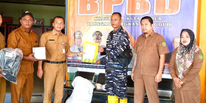 Tekan Dampak Karhutla, BPBD Kutim Salurkan APD ke Lanal Sangatta