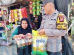 Jumat Berkah, Polsek Sangatta Utara Salurkan Sembako untuk Warga Membutuhkan Jumat Berkah, Polsek Sangatta Utara Salurkan Sembako untuk Warga Membutuhkan